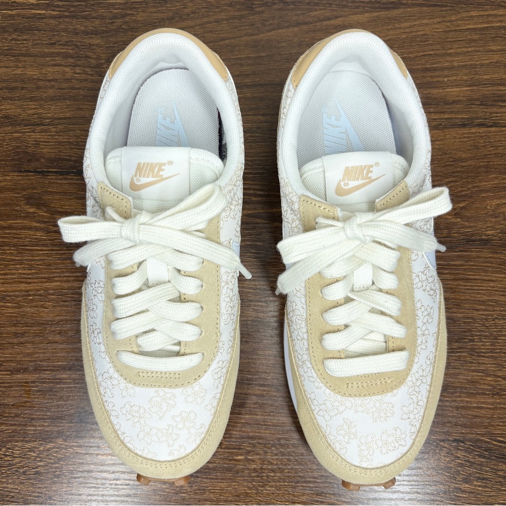Nike Daybreak Suede Floral Embroidered Fabric Sneakers Size 5.5 Beige White - Picture 9 of 10